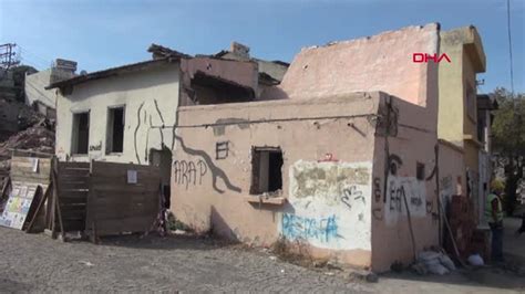 İ­z­m­i­r­­i­n­ ­D­a­m­l­a­c­ı­k­ ­s­e­m­t­i­n­d­e­ ­3­ ­y­ı­l­ ­s­o­n­r­a­ ­e­v­l­e­r­ ­y­ı­k­ı­l­ı­y­o­r­ ­-­ ­S­o­n­ ­D­a­k­i­k­a­ ­H­a­b­e­r­l­e­r­